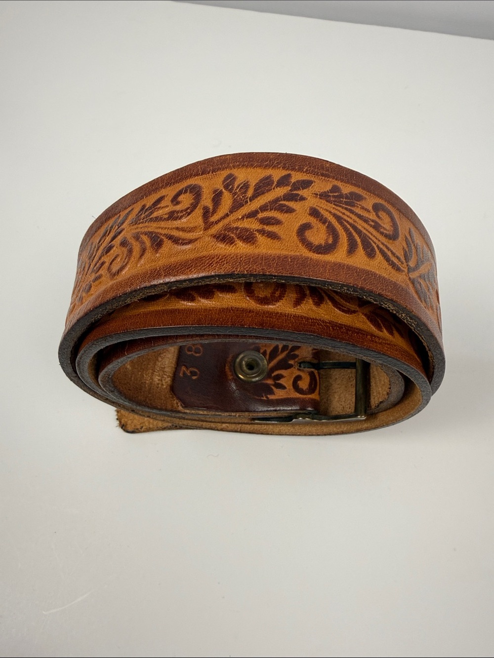 vintage Brown Tooled Leather Men's Belt with Floral Motif 36” first hole